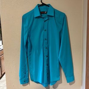 Men’s slim dress shirt size small